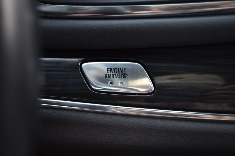 Buick Enclave Vehicle Full-screen Gallery Image 23