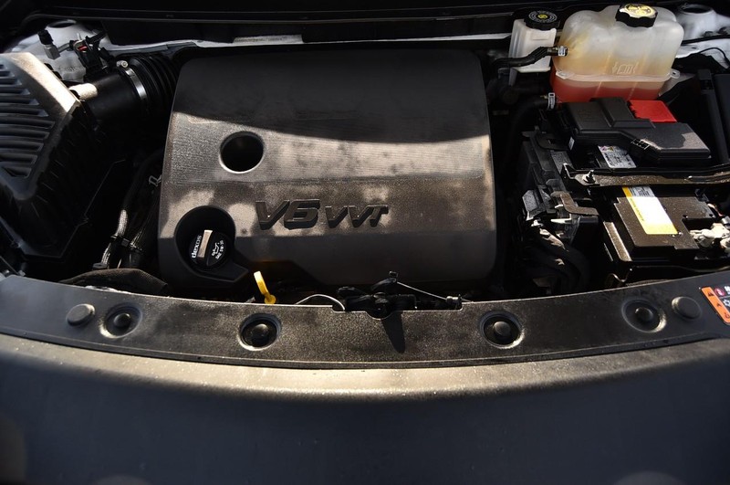 Buick Enclave Vehicle Full-screen Gallery Image 32