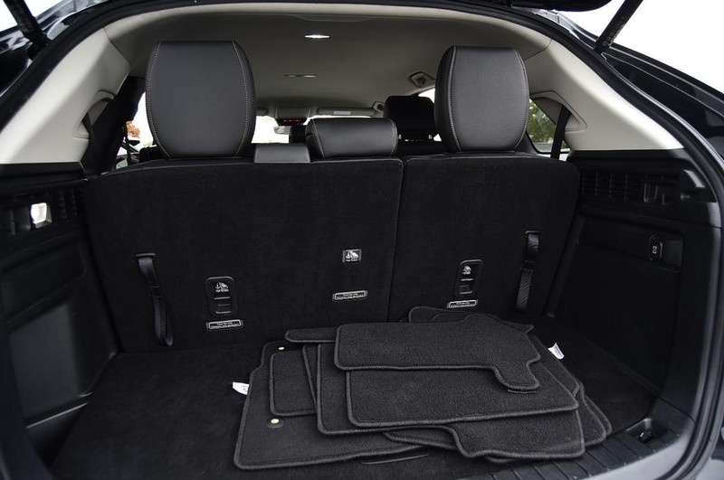 Mazda CX-90 Vehicle Image 25