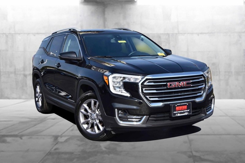 GMC Terrain Vehicle Full-screen Gallery Image 2