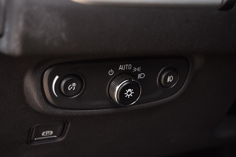 GMC Terrain Vehicle Full-screen Gallery Image 11