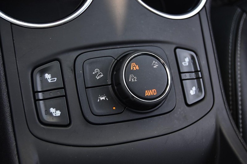 GMC Terrain Vehicle Full-screen Gallery Image 18