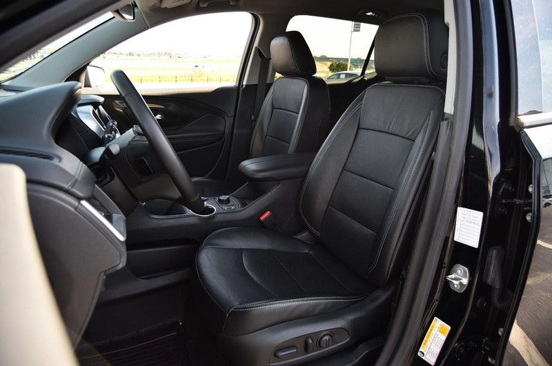 GMC Terrain Vehicle Full-screen Gallery Image 21