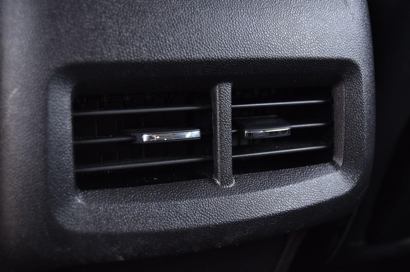 GMC Terrain Vehicle Full-screen Gallery Image 24