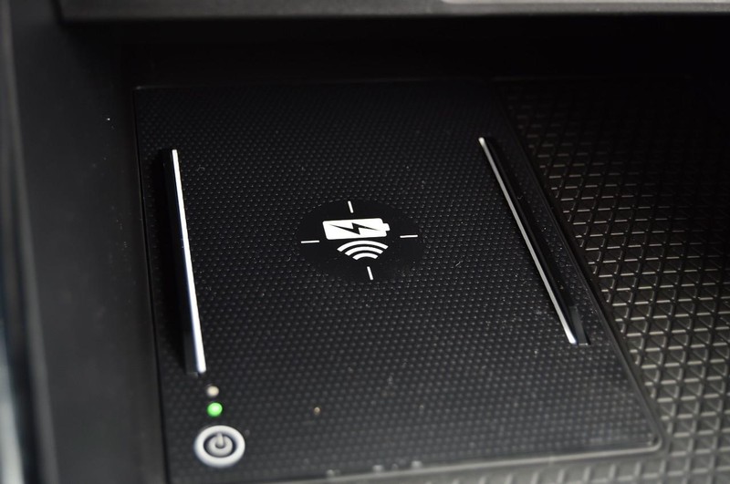 Honda CR-V Hybrid Vehicle Full-screen Gallery Image 18