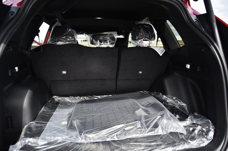 Honda CR-V Hybrid Vehicle Full-screen Gallery Image 28