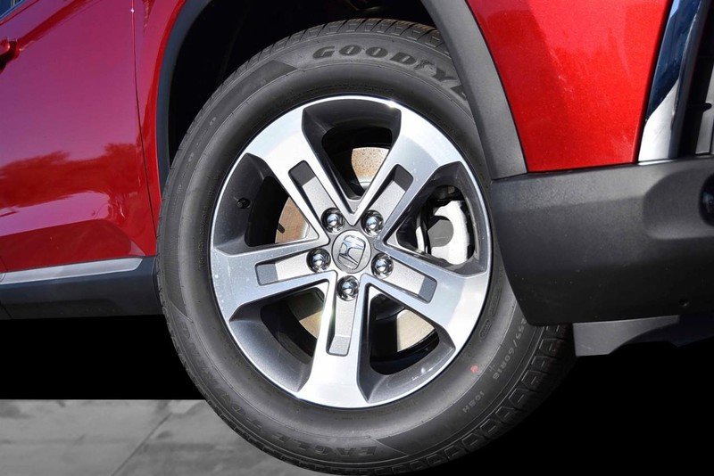 Honda Pilot Vehicle Full-screen Gallery Image 3