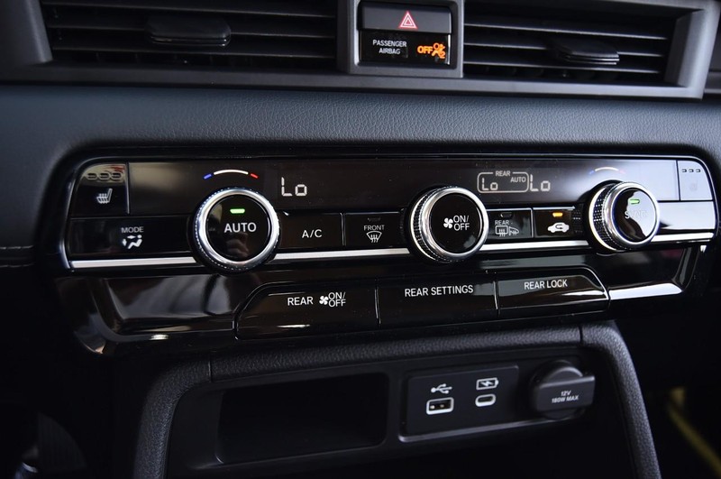 Honda Pilot Vehicle Full-screen Gallery Image 17