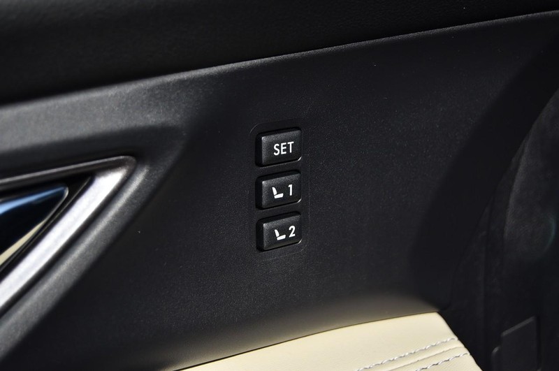 Subaru Ascent Vehicle Image 10
