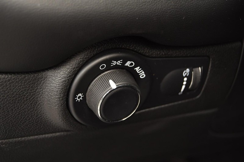 Dodge Durango Vehicle Image 12