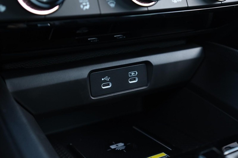 Honda Accord Hybrid Vehicle Image 15