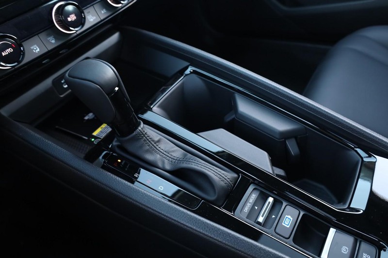 Honda Accord Hybrid Vehicle Image 16