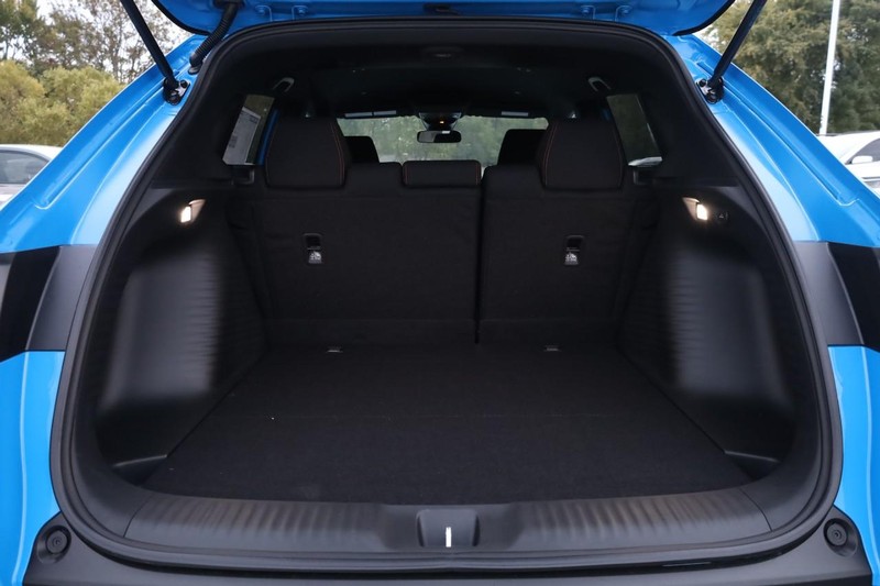 Honda HR-V Vehicle Full-screen Gallery Image 7