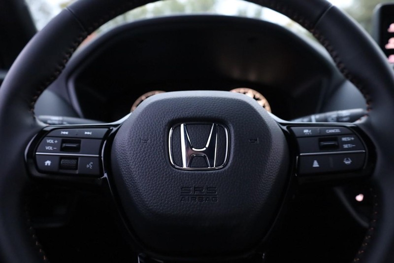 Honda HR-V Vehicle Full-screen Gallery Image 9