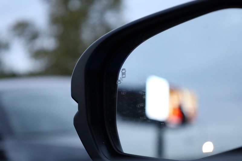 Honda HR-V Vehicle Full-screen Gallery Image 19