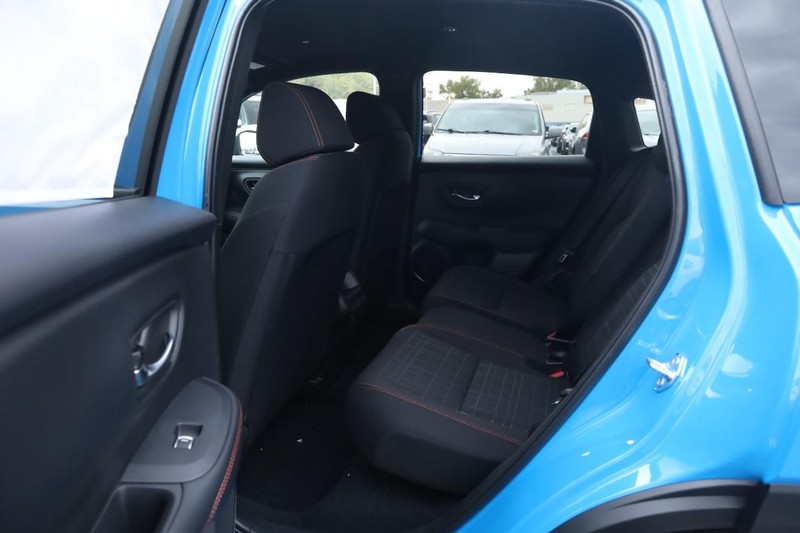 Honda HR-V Vehicle Full-screen Gallery Image 20