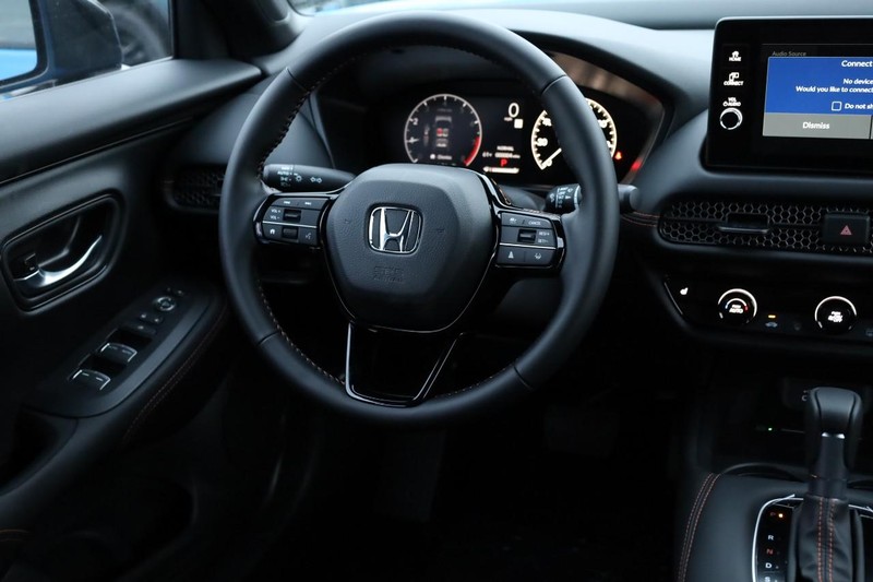 Honda HR-V Vehicle Full-screen Gallery Image 22
