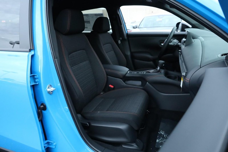 Honda HR-V Vehicle Full-screen Gallery Image 23