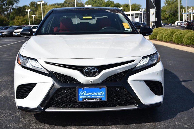 Toyota Camry Vehicle Image 04