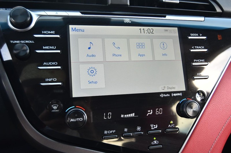 Toyota Camry Vehicle Image 13