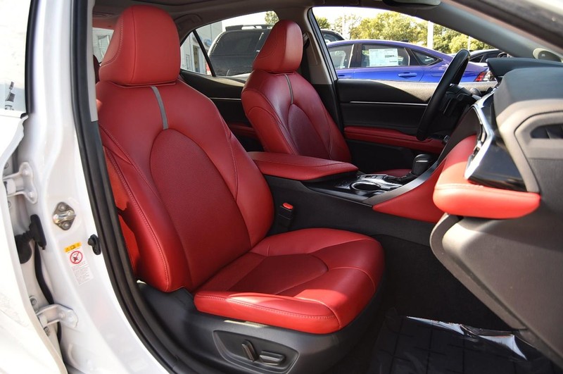 Toyota Camry Vehicle Image 20