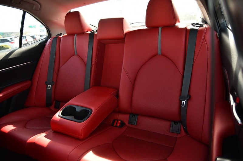 Toyota Camry Vehicle Image 22