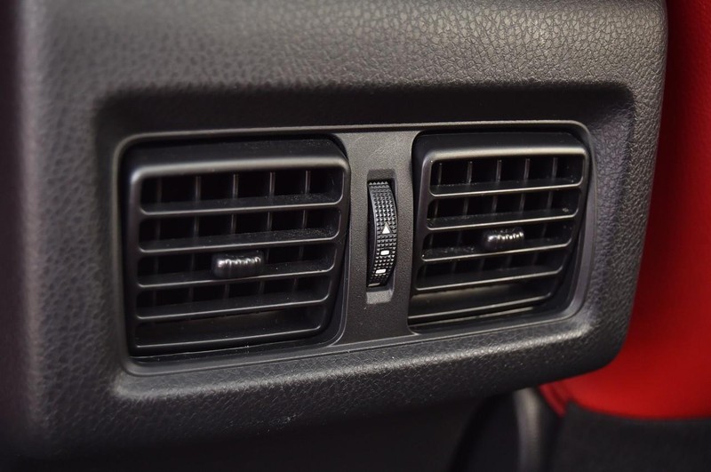 Toyota Camry Vehicle Image 23