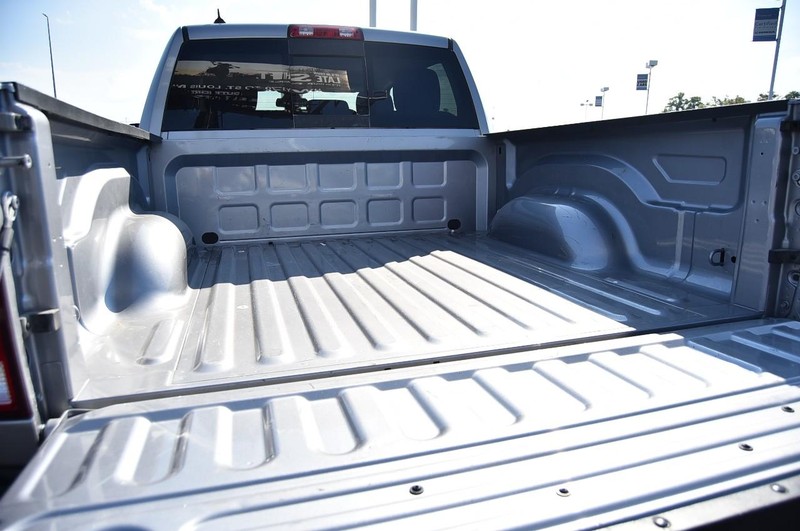 Ram 1500 Classic Vehicle Image 07