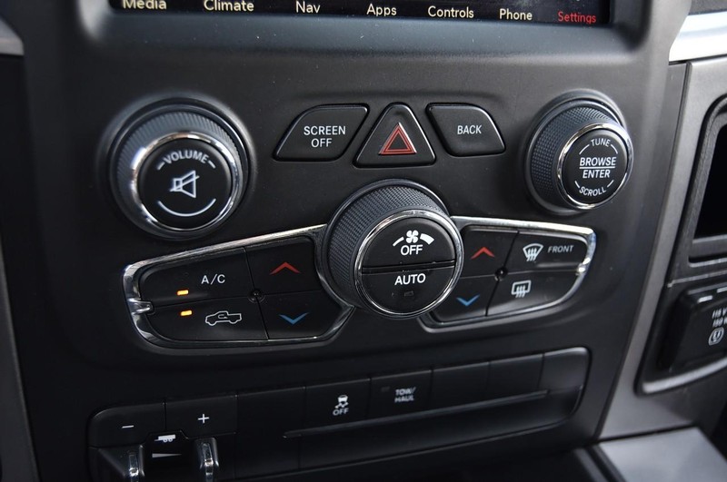 Ram 1500 Classic Vehicle Image 15