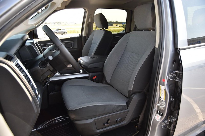 Ram 1500 Classic Vehicle Image 20