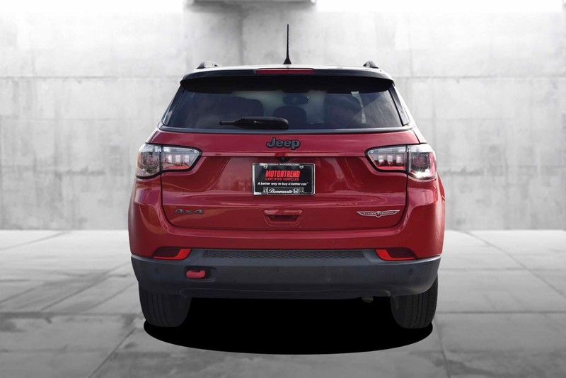 Jeep Compass Vehicle Image 06