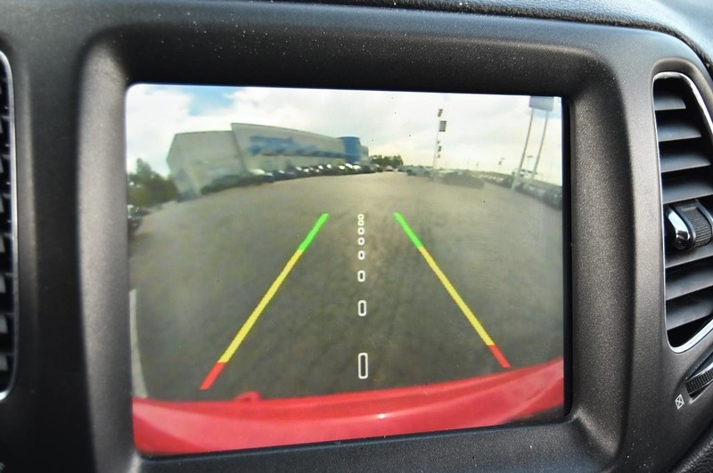 Jeep Compass Vehicle Image 12