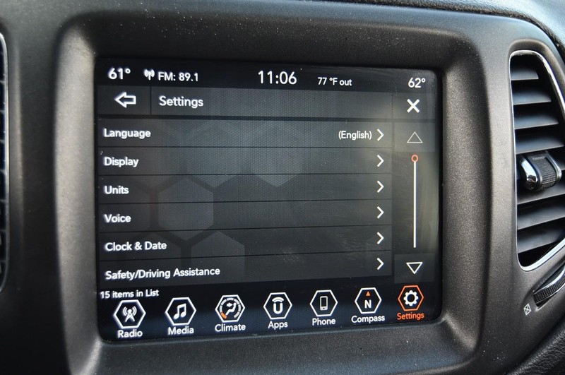 Jeep Compass Vehicle Image 13