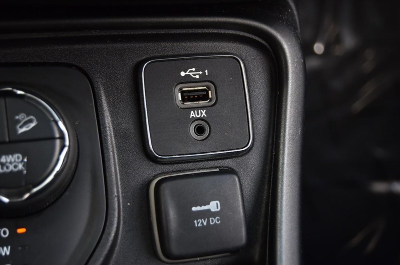 Jeep Compass Vehicle Image 15