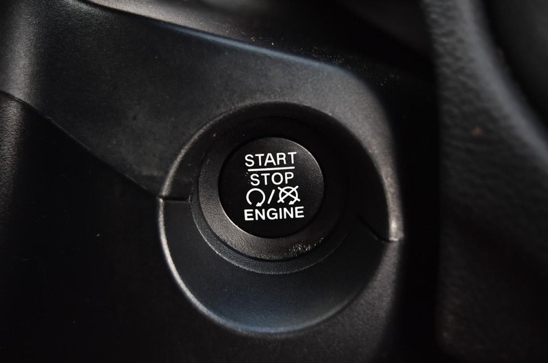 Jeep Compass Vehicle Image 17