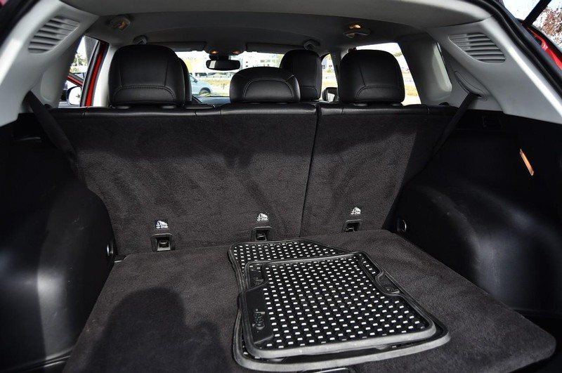 Jeep Compass Vehicle Image 24