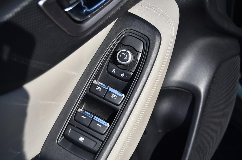 Subaru Forester Vehicle Image 08