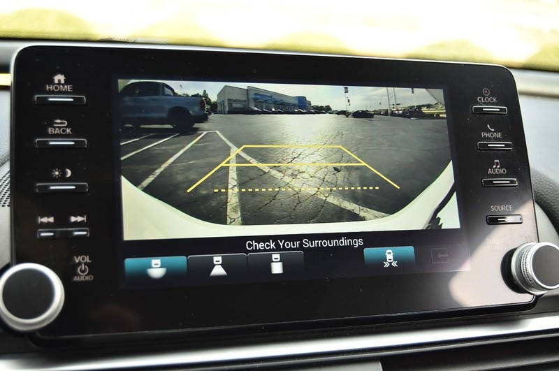 Honda Accord Sedan Vehicle Image 14