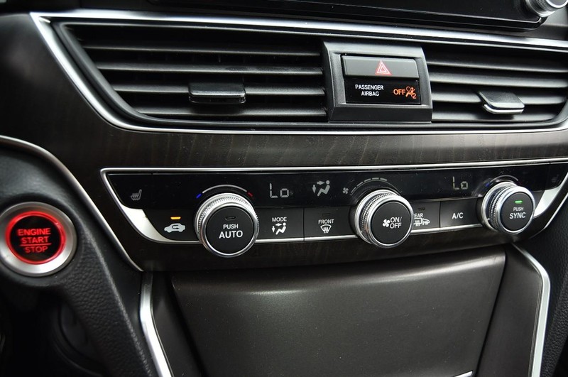 Honda Accord Sedan Vehicle Image 17
