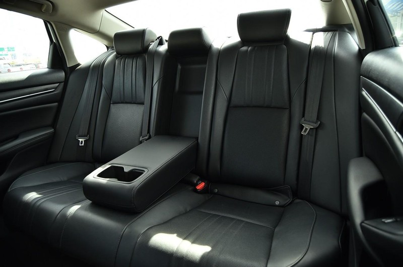 Honda Accord Sedan Vehicle Image 26