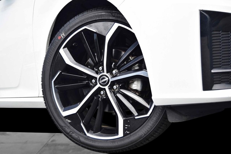 Nissan Altima Vehicle Image 03