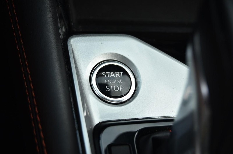 Nissan Altima Vehicle Image 16