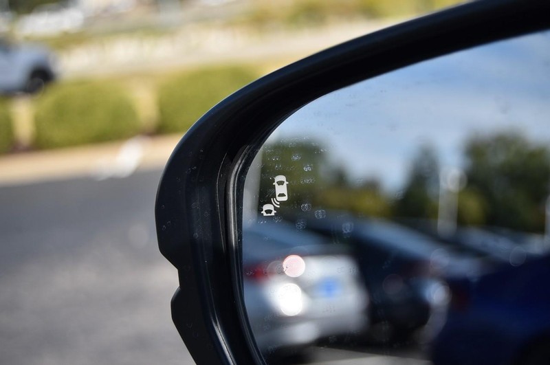 Honda CR-V Vehicle Image 09