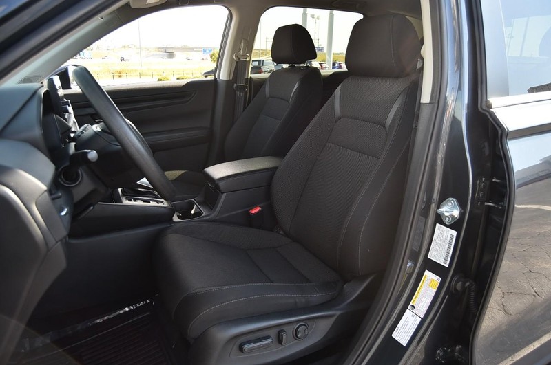 Honda CR-V Vehicle Image 21