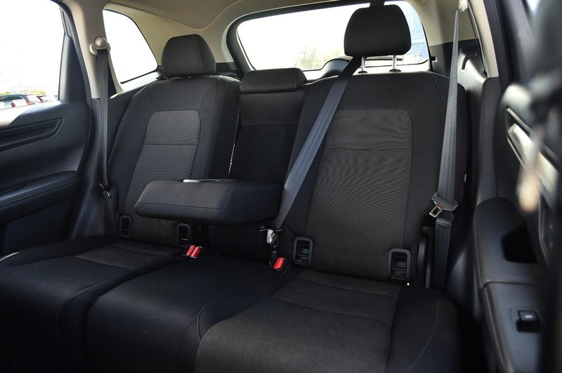 Honda CR-V Vehicle Image 24