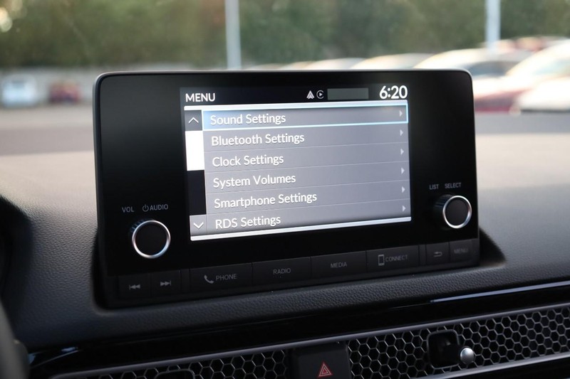 Honda Civic Sedan Hybrid Vehicle Full-screen Gallery Image 11