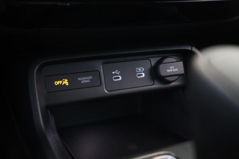 Honda Civic Sedan Hybrid Vehicle Full-screen Gallery Image 14