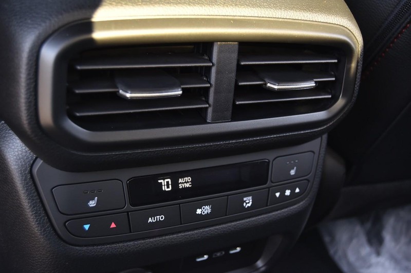 Honda Ridgeline Vehicle Image 30