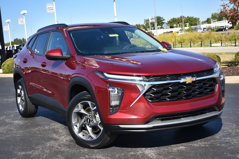 Chevrolet Trax Vehicle Image 02