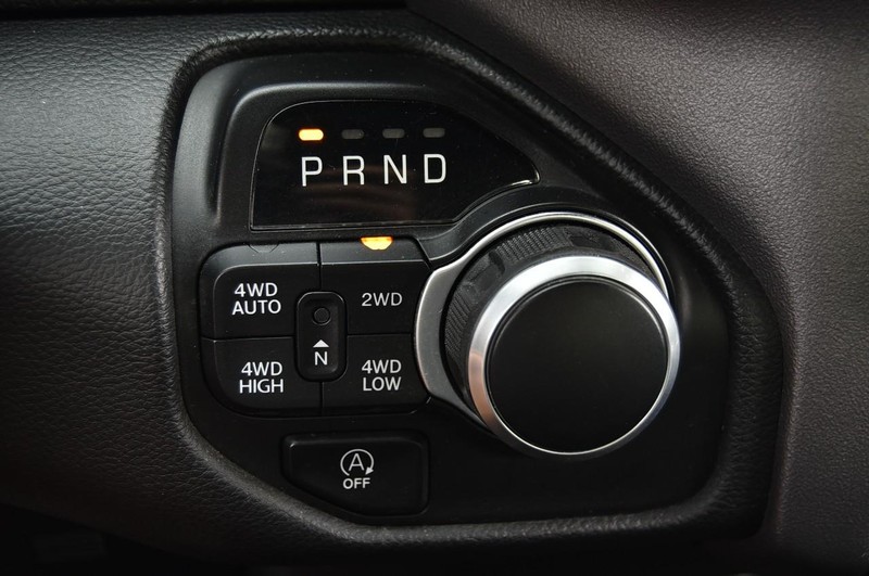 Ram 1500 Vehicle Image 16